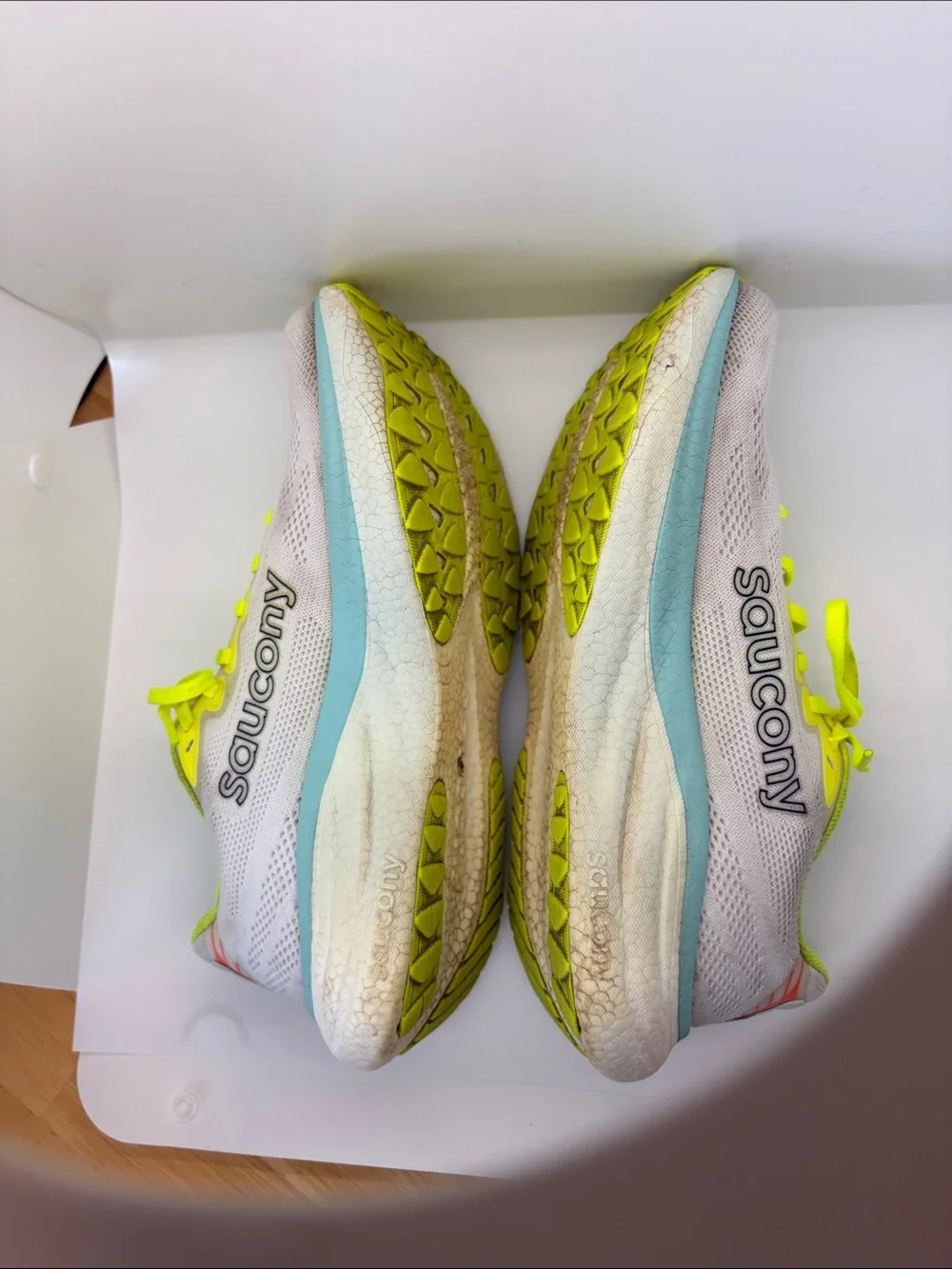 Saucony whether you